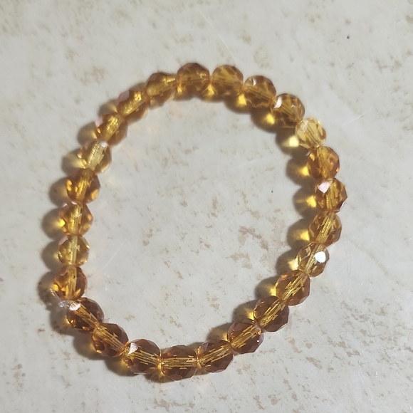 Elegant Gold Beaded Bracelet - Picture 1 of 2